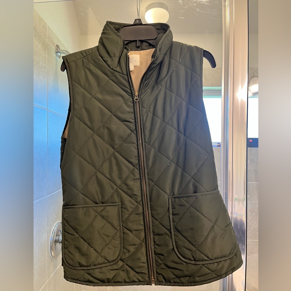 Like new vest